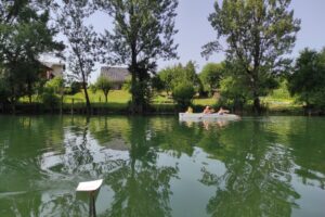 in in 23 veselih prvih izkušenj veslanjana vodi